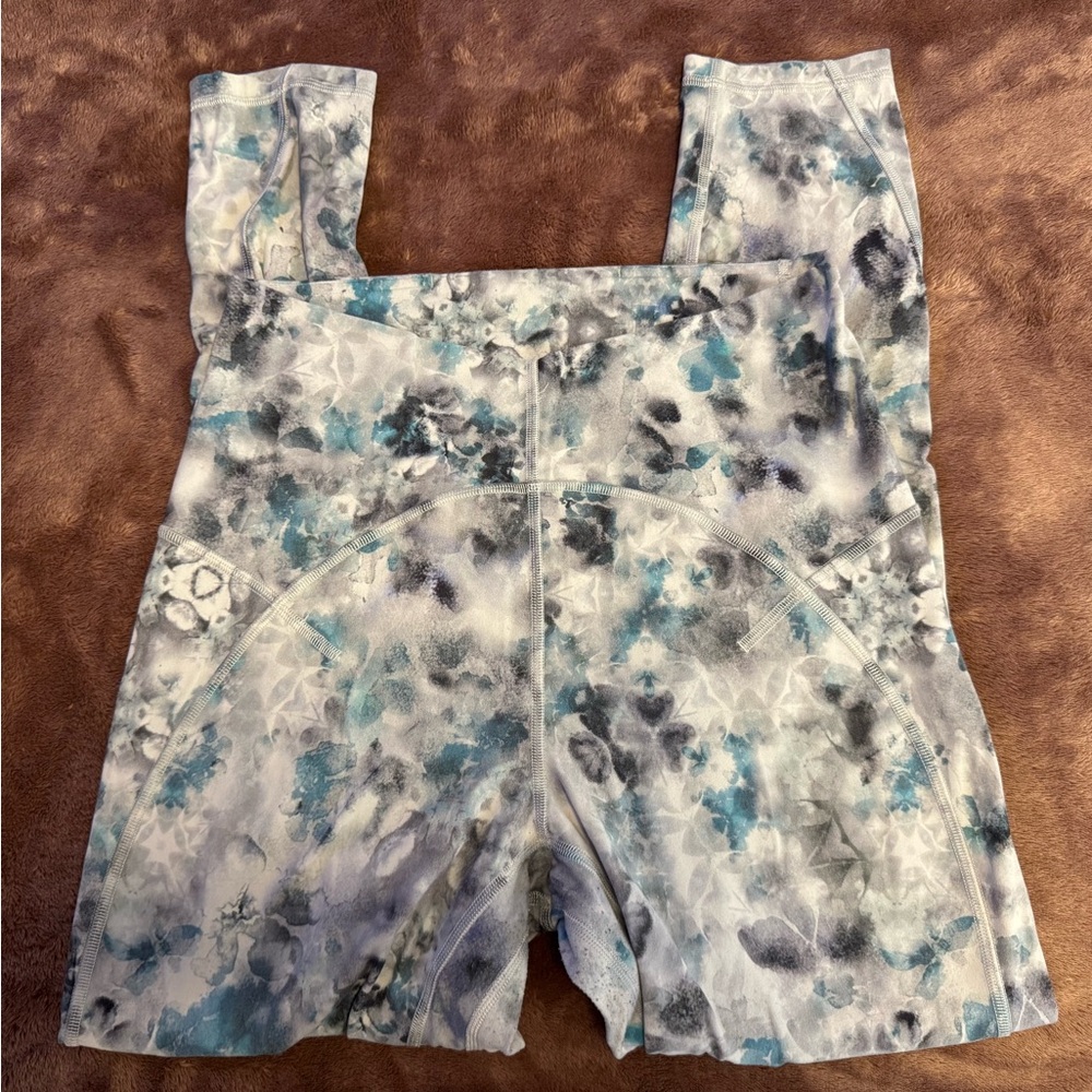 lululemon athletica Blue and Gray Patterned Leggings